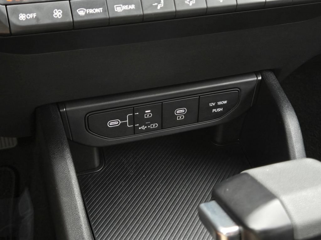 Certified 2025 Kia K4 FWD image 28