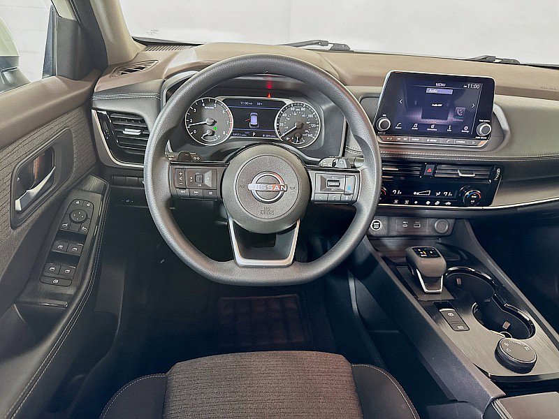 Used 2023 Nissan Rogue SV image 21