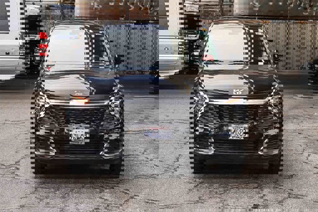 Used 2024 Kia Sportage LX image 2