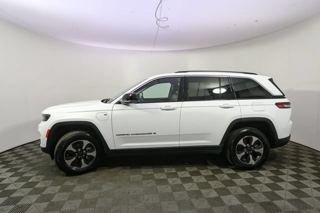 Used 2023 Jeep Grand Cherokee 4WD 4xe image 6