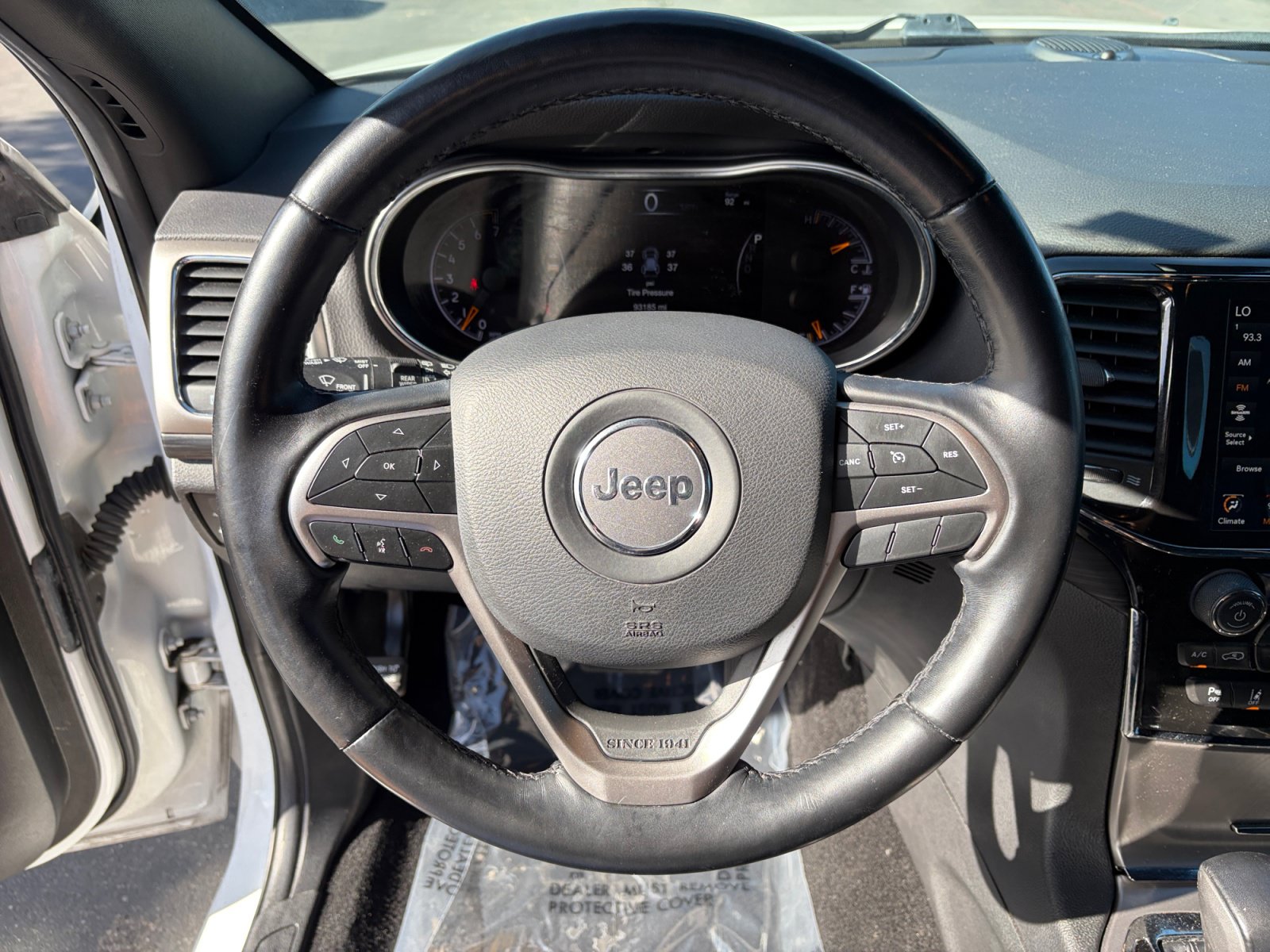 Used 2021 Jeep Grand Cherokee Laredo X AWD/4WD image 12
