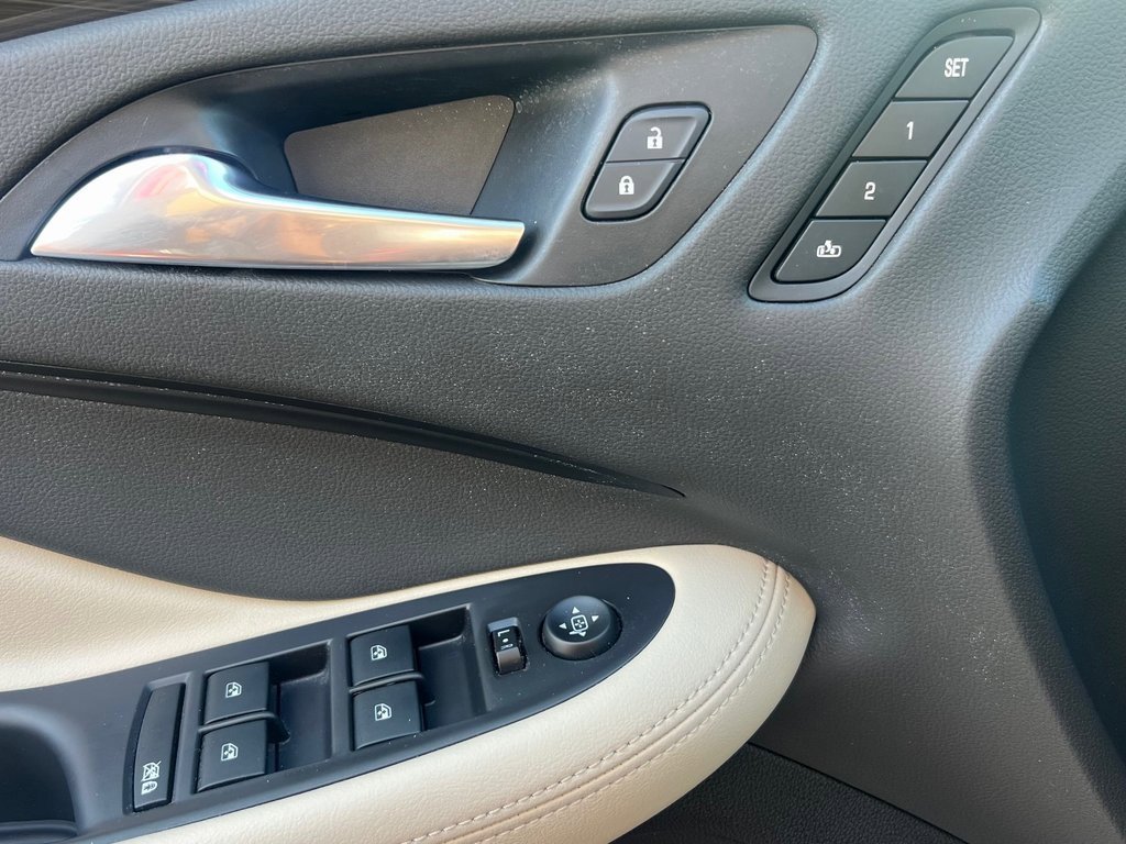 Used 2020 Buick Envision Premium w/ LPO, Active Package image 10