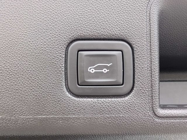 Used 2024 GMC Terrain SLT FWD image 13