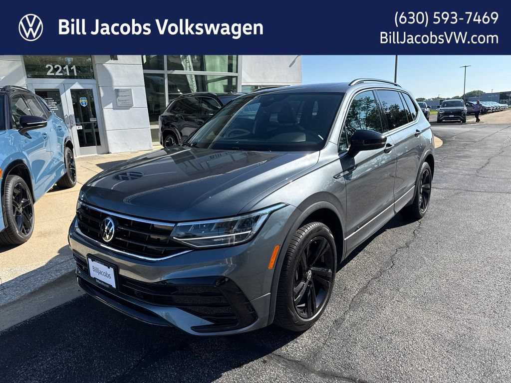 Used 2024 Volkswagen Tiguan SE R-Line