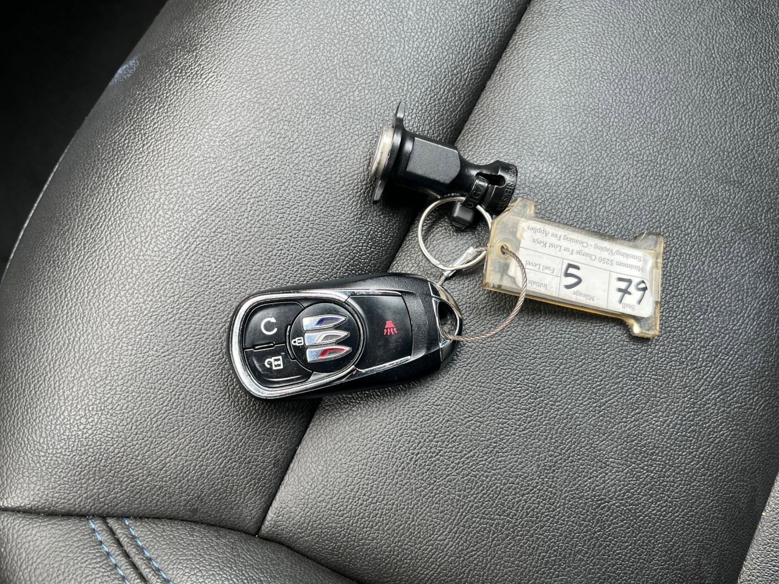 Used 2025 Buick Envista Sport Touring image 22