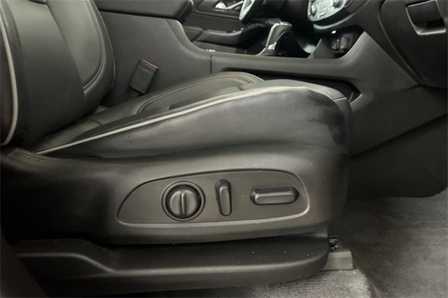 Used 2020 Chevrolet Traverse High Country image 24