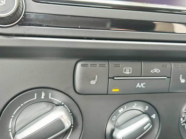 Used 2017 Volkswagen Jetta SE FWD image 28