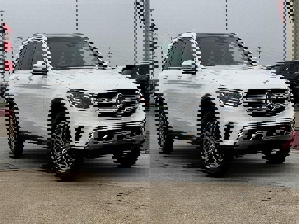 Used 2022 Mercedes-Benz GLC 300 image 2