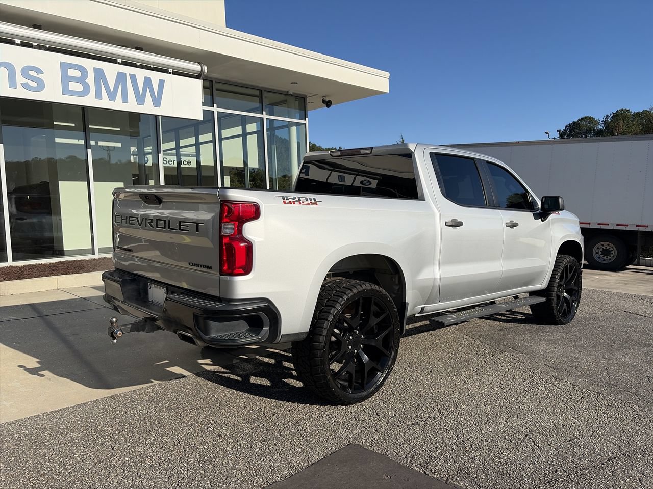 Used 2021 Chevrolet Silverado 1500 Custom Trail Boss w/ LPO, Dark Essentials Package AWD/4WD image 8