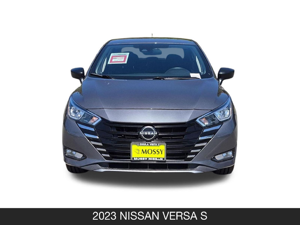 Used 2023 Nissan Versa S FWD image 4