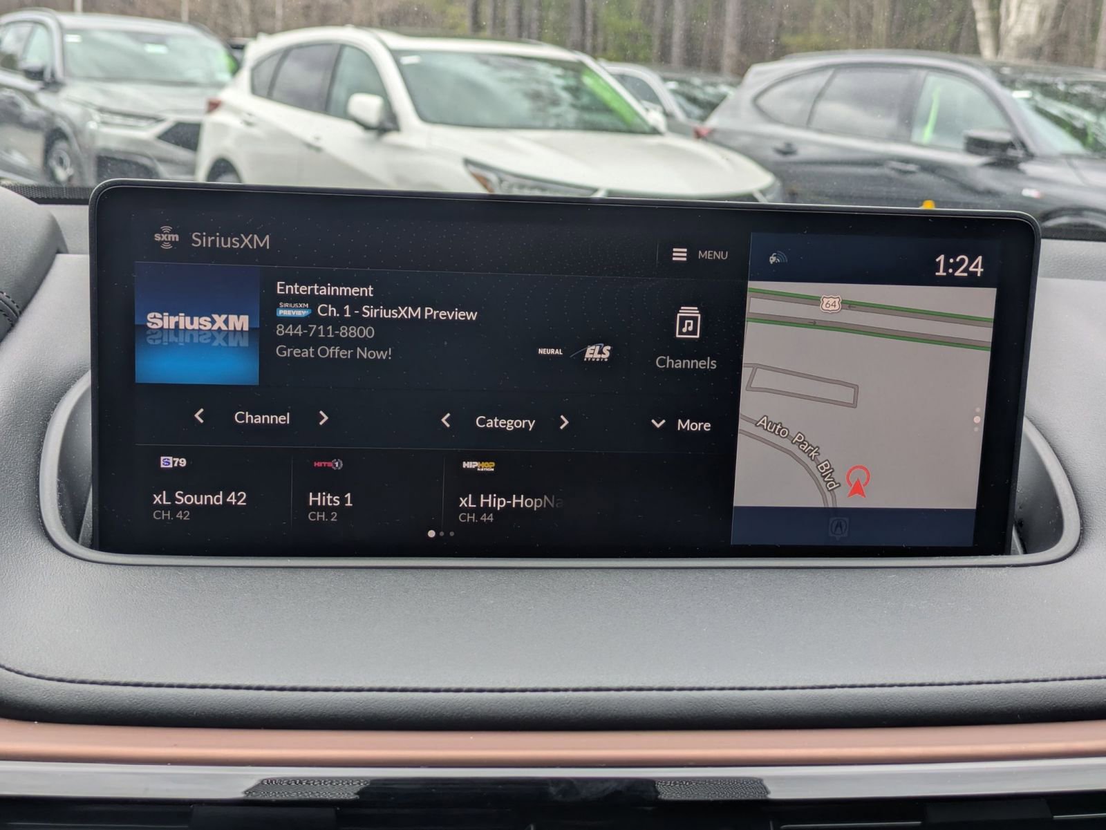 Used 2024 Acura MDX SH-AWD w/ Technology Package image 12