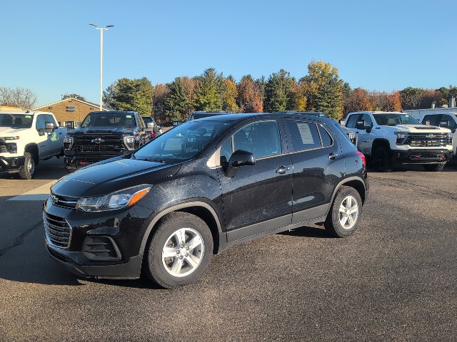 Used 2020 Chevrolet Trax LS w/ Tint and Cruise Package FWD image 1