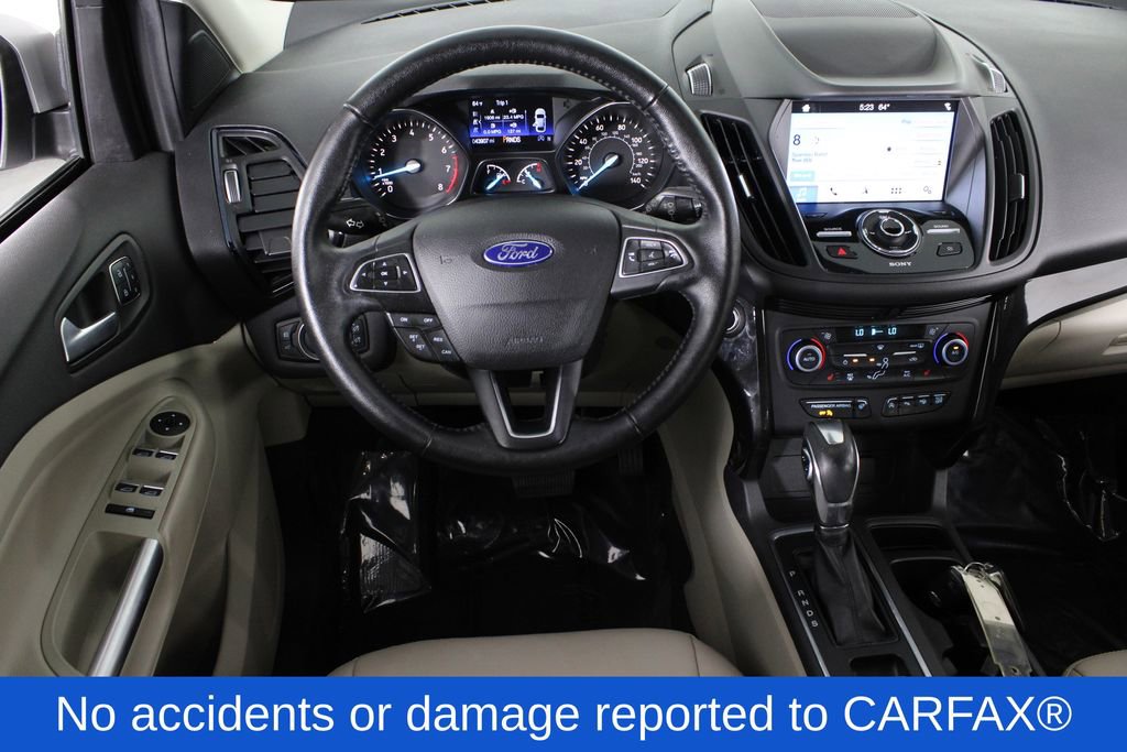 Used 2019 Ford Escape Titanium image 4