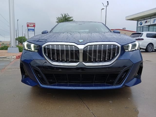 New 2026 BMW 530i w/ M Sport Package RWD image 2