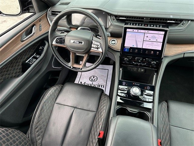 Used 2024 Jeep Grand Cherokee Summit w/ Adv Protech Group IV image 17