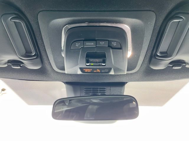 Used 2026 Toyota Corolla SE image 17