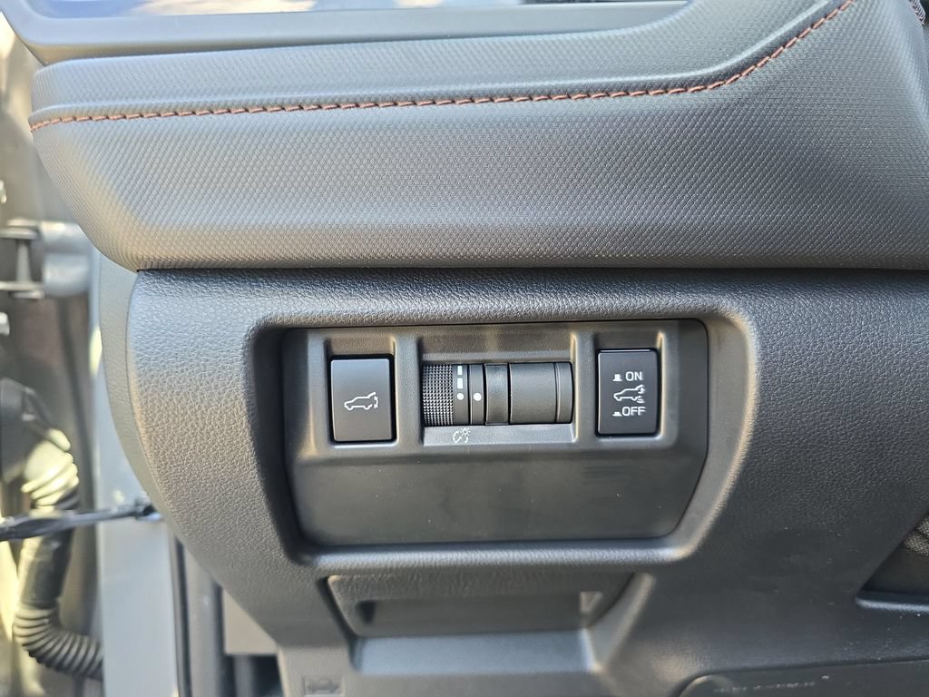Used 2025 Subaru Forester Touring AWD/4WD image 29
