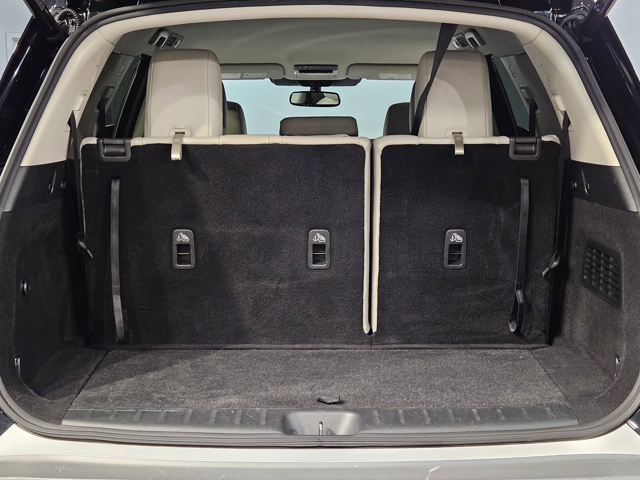 Used 2022 Nissan Pathfinder SL image 18