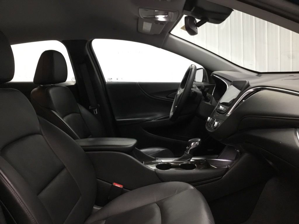 Used 2024 Chevrolet Malibu LT image 24