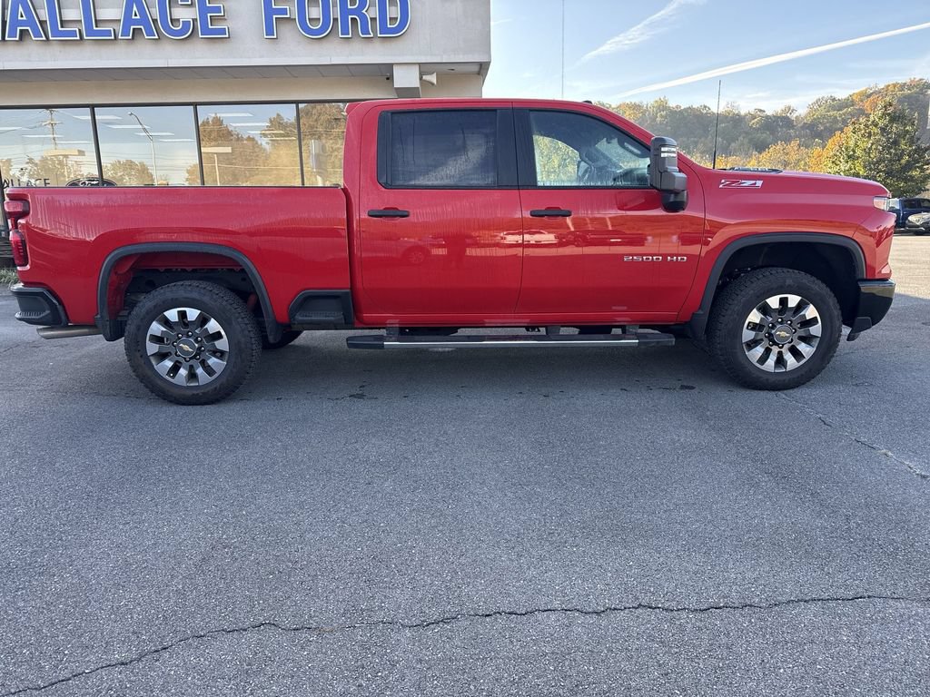 Used 2025 Chevrolet Silverado 2500 Custom w/ Custom Value Package AWD/4WD image 4