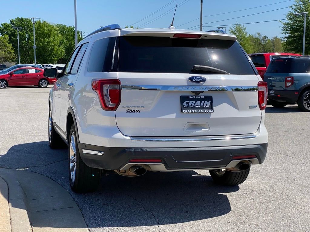 Used 2018 Ford Explorer Limited w/ Equipment Group 301A AWD/4WD image 2