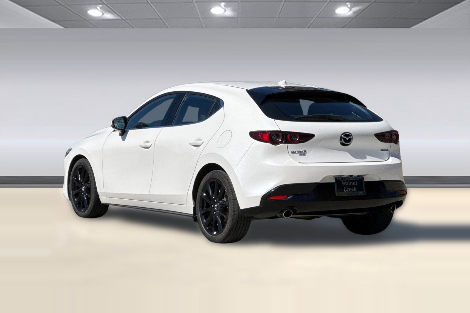 Used 2019 MAZDA MAZDA3 AWD Hatchback w/ Premium Pkg image 3