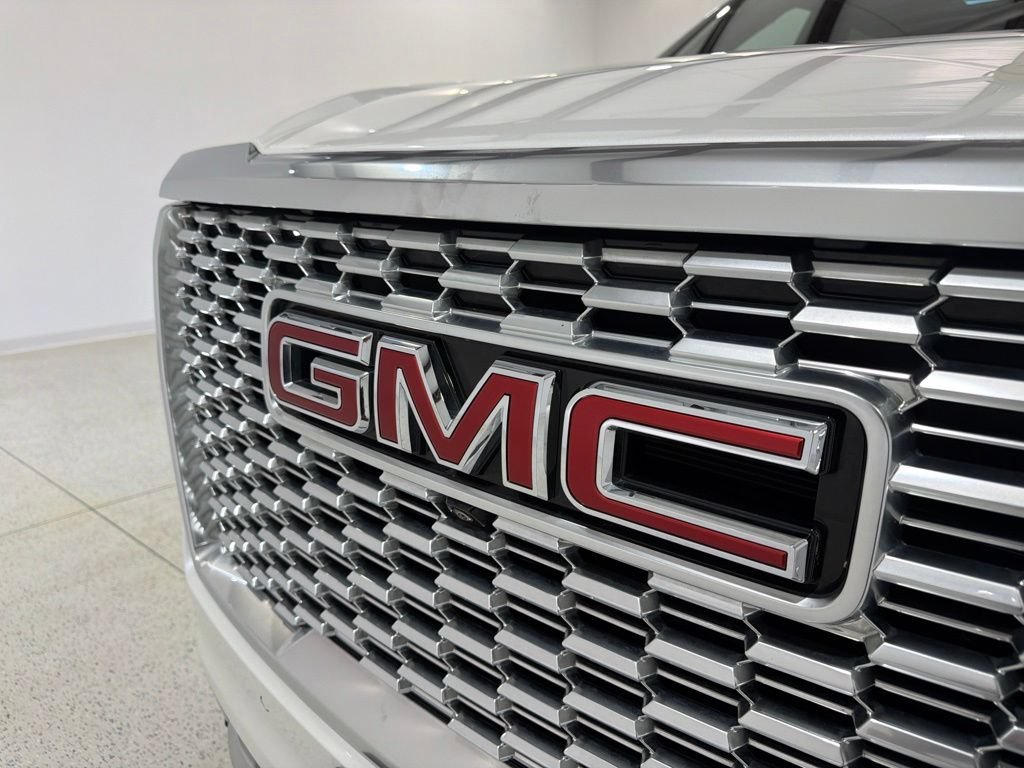 Used 2023 GMC Yukon Denali AWD/4WD image 31