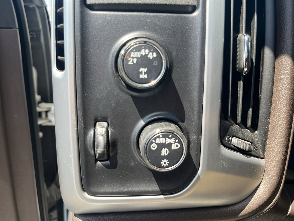 Used 2018 GMC Sierra 1500 SLT w/ SLT Premium Package AWD/4WD image 14