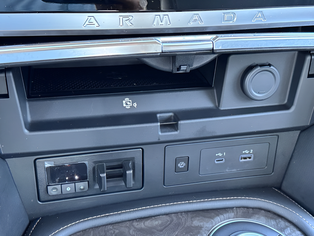 Used 2024 Nissan Armada Platinum w/ Captain's Chairs Package RWD image 21
