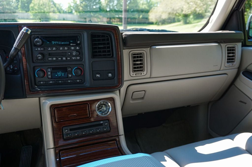 Used 2003 Cadillac Escalade AWD image 29