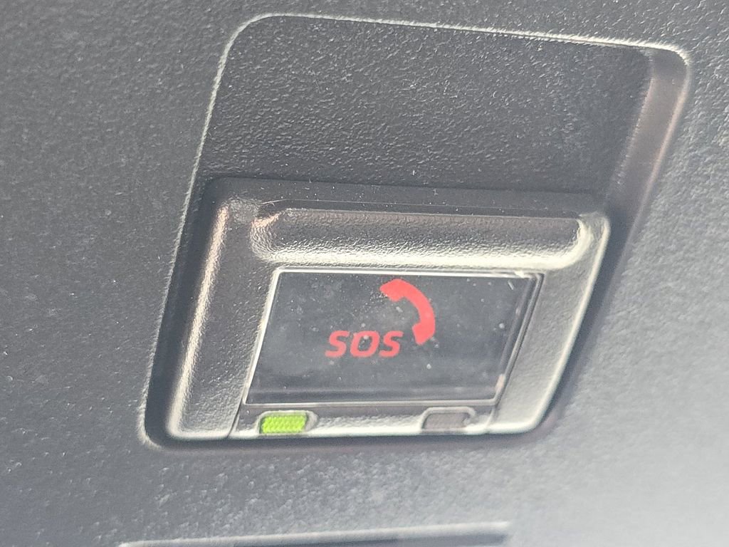 Used 2021 Toyota Camry SE image 5