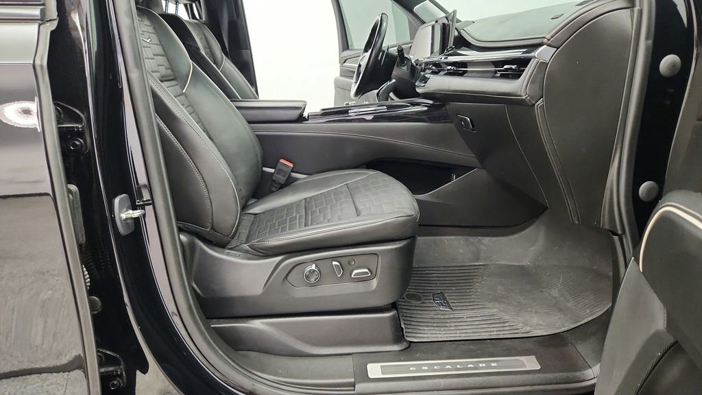 Used 2023 Cadillac Escalade ESV V w/ Heavy-Duty Trailer Package image 56