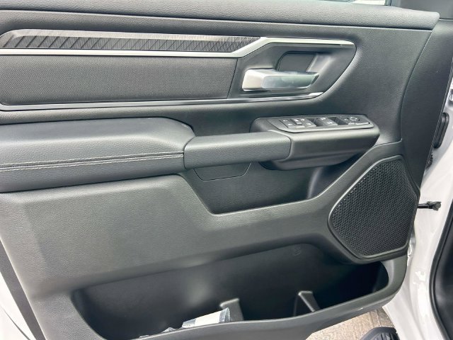 New 2027 RAM 1500 4x4 Crew Cab image 21
