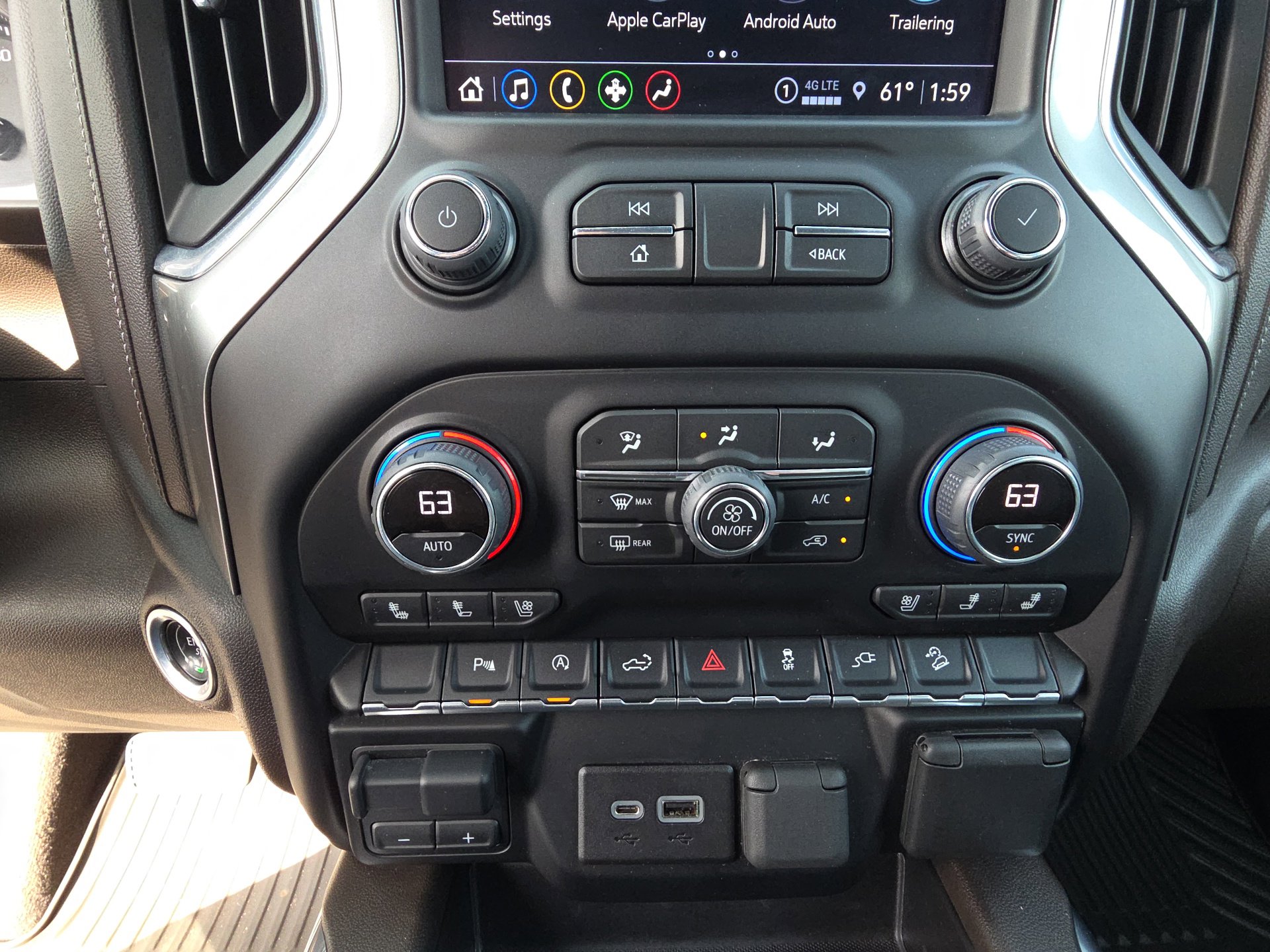 Used 2022 Chevrolet Silverado 1500 LTZ w/ Z71 Off-Road Package image 24