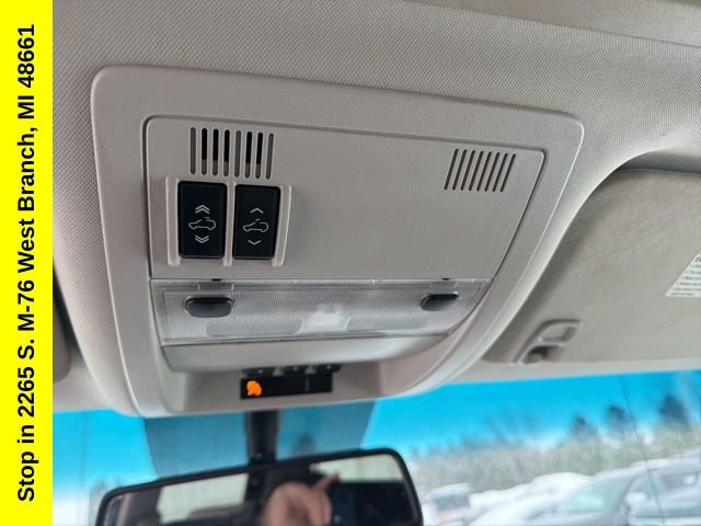 Used 2013 Chevrolet Avalanche LT AWD/4WD image 19
