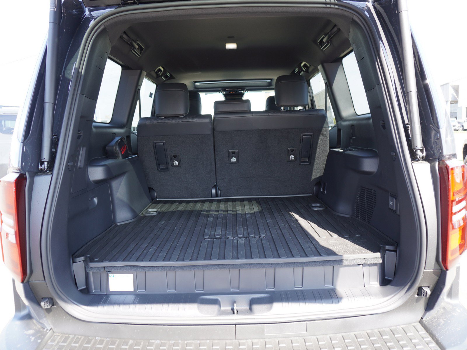 New 2027 Toyota Land Cruiser w/ Premium Package AWD/4WD image 12
