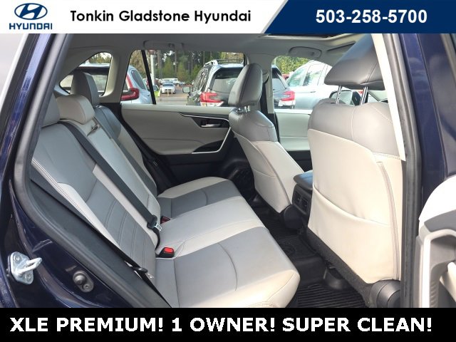 Used 2022 Toyota RAV4 XLE Premium image 25