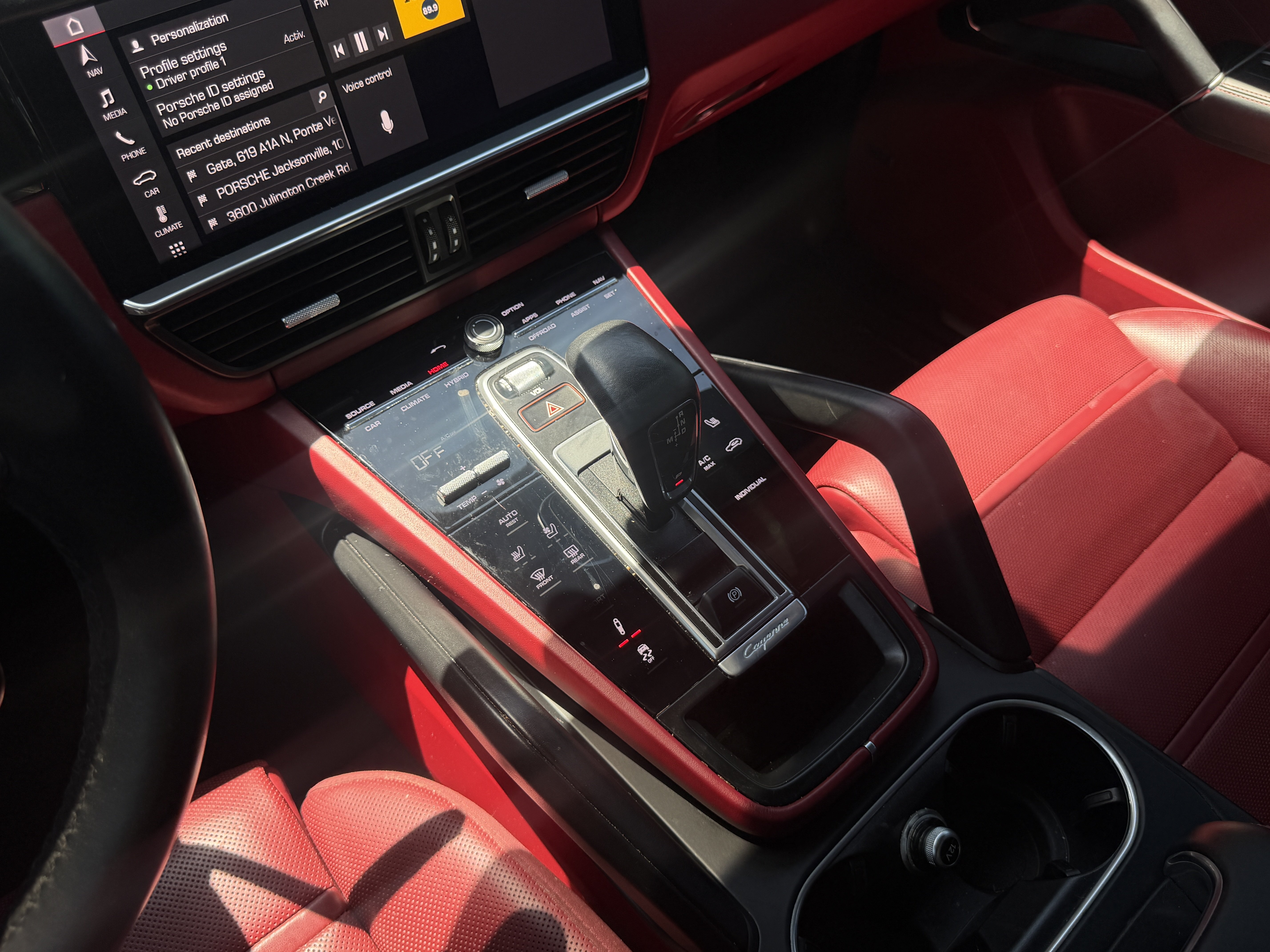 Certified 2021 Porsche Cayenne E-Hybrid AWD/4WD image 30