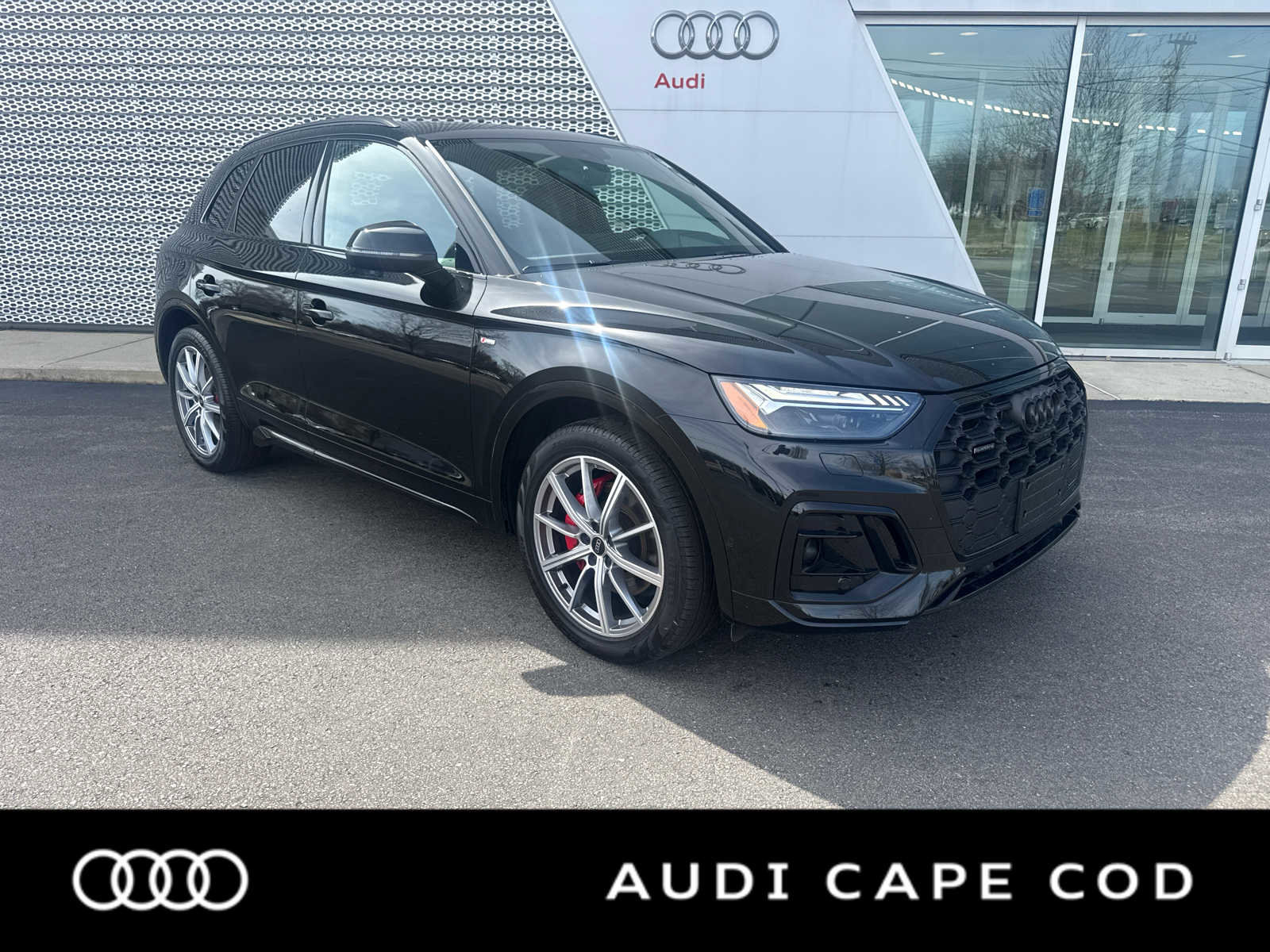 Certified 2024 Audi Q5 e Prestige w/ Prestige Package image 1