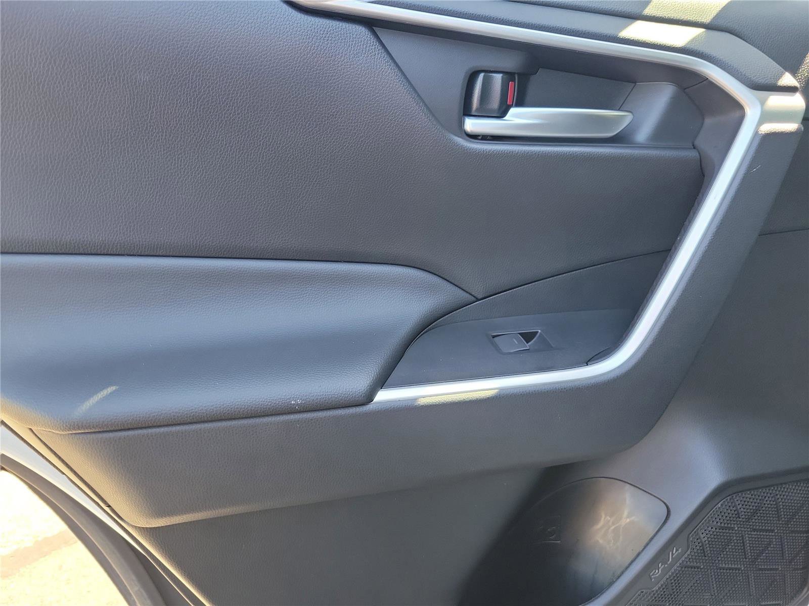 Used 2024 Toyota RAV4 XLE FWD image 14