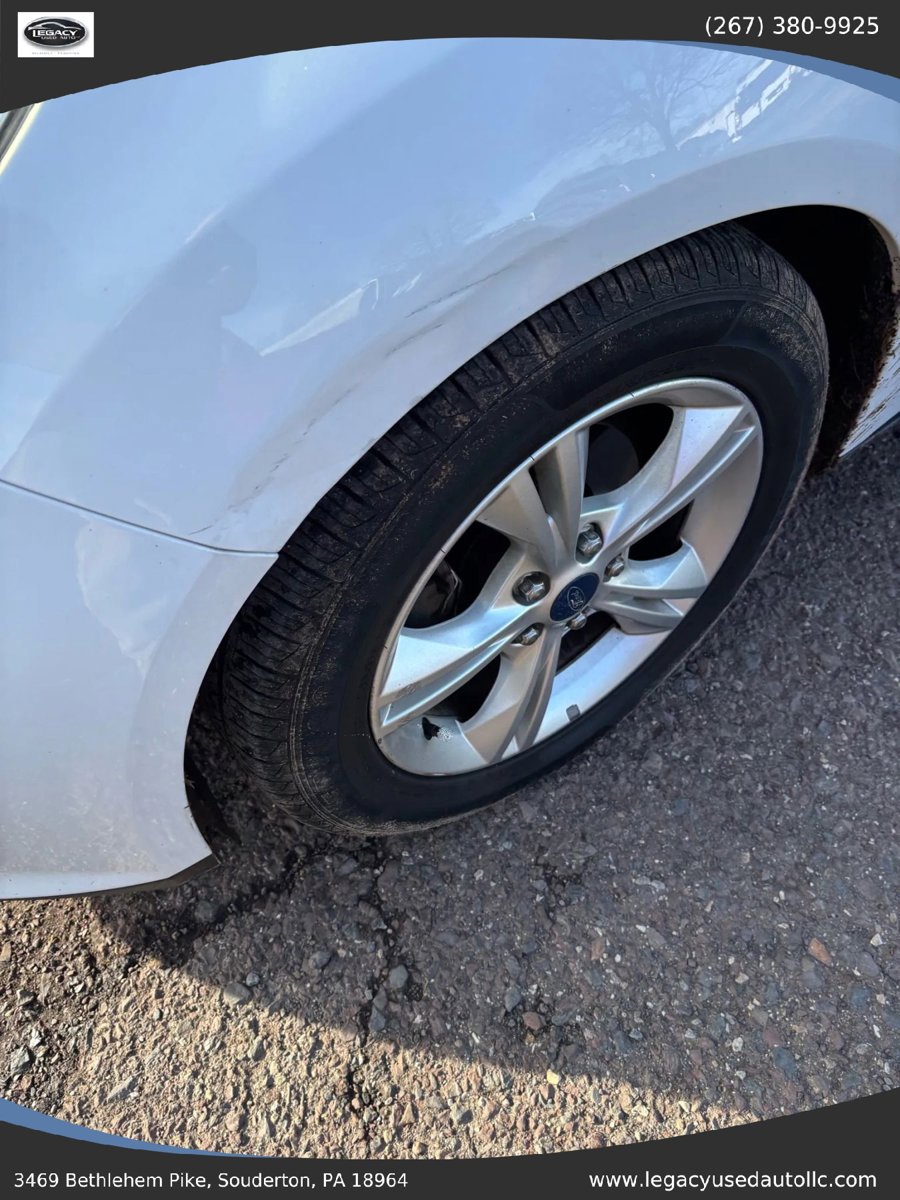 Used 2013 Ford Focus SE image 47