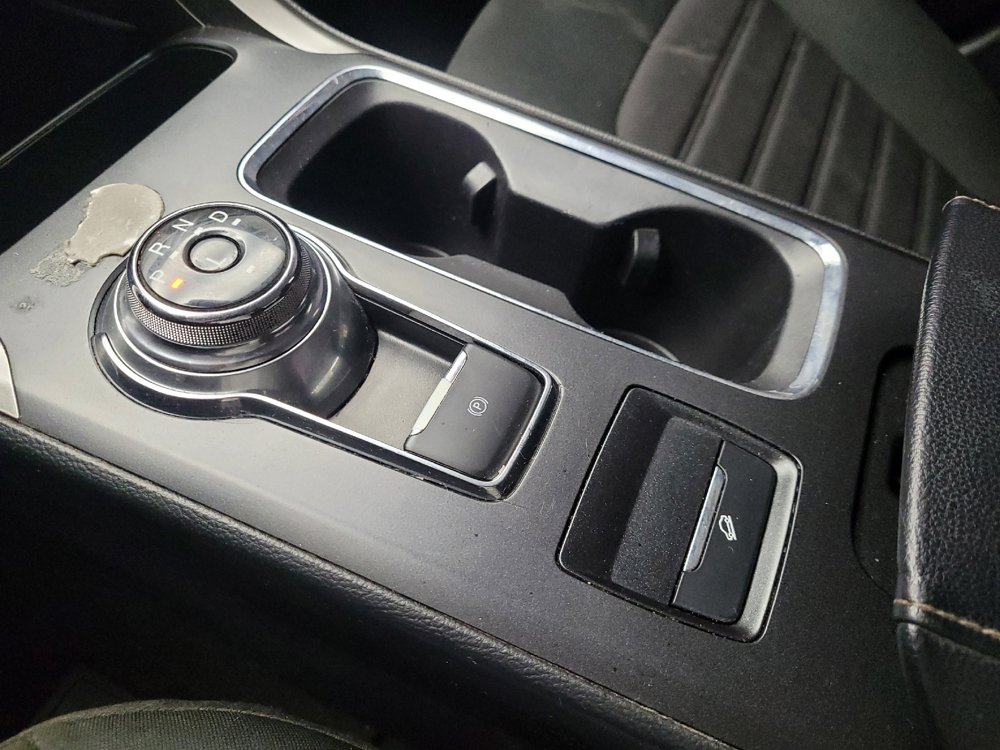 Used 2020 Ford Fusion SE image 26