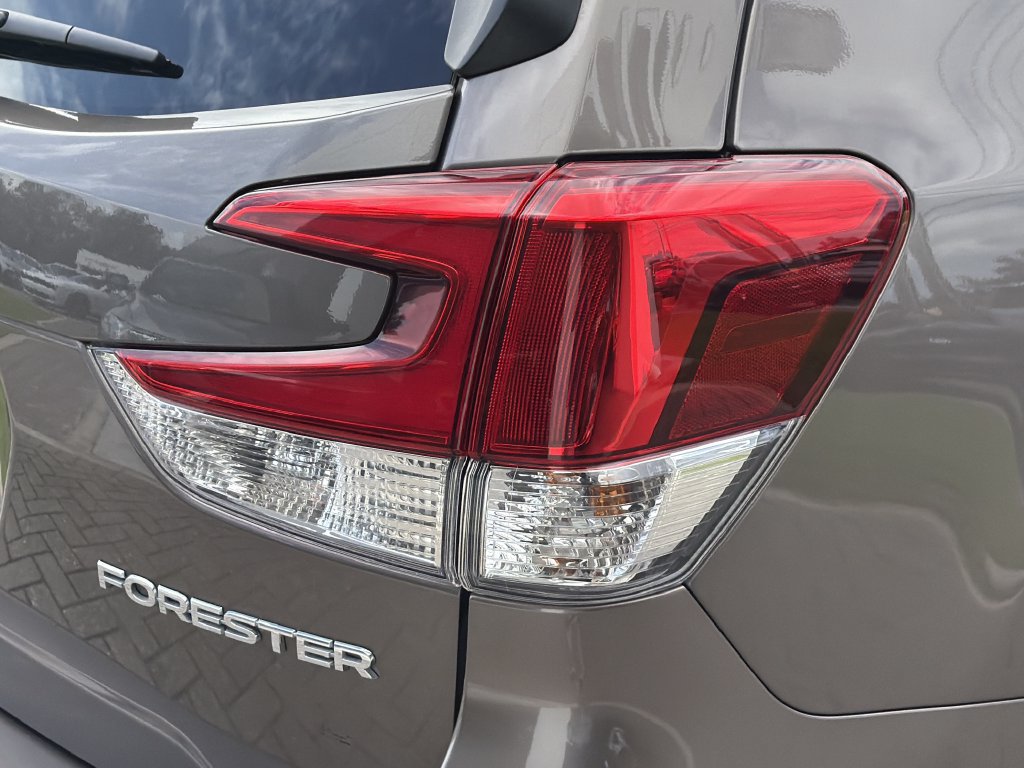 Certified 2023 Subaru Forester Limited AWD/4WD image 11