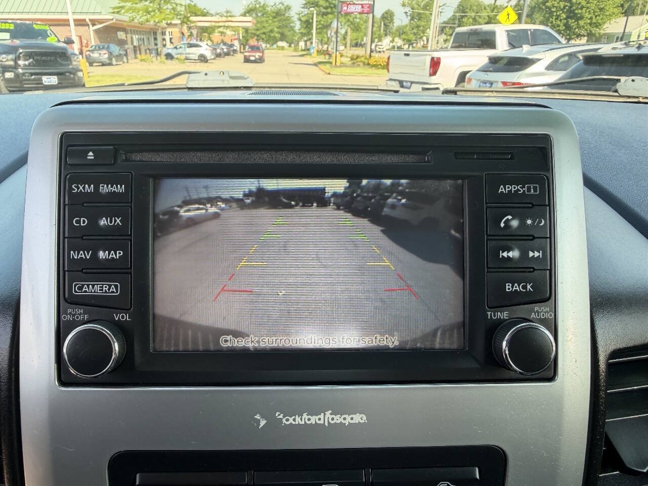 Used 2015 Nissan Titan PRO-4X AWD/4WD image 25
