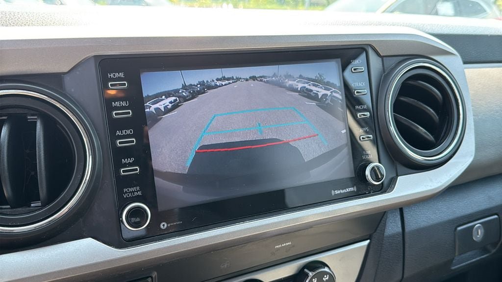 Used 2020 Toyota Tacoma SR5 AWD/4WD image 17