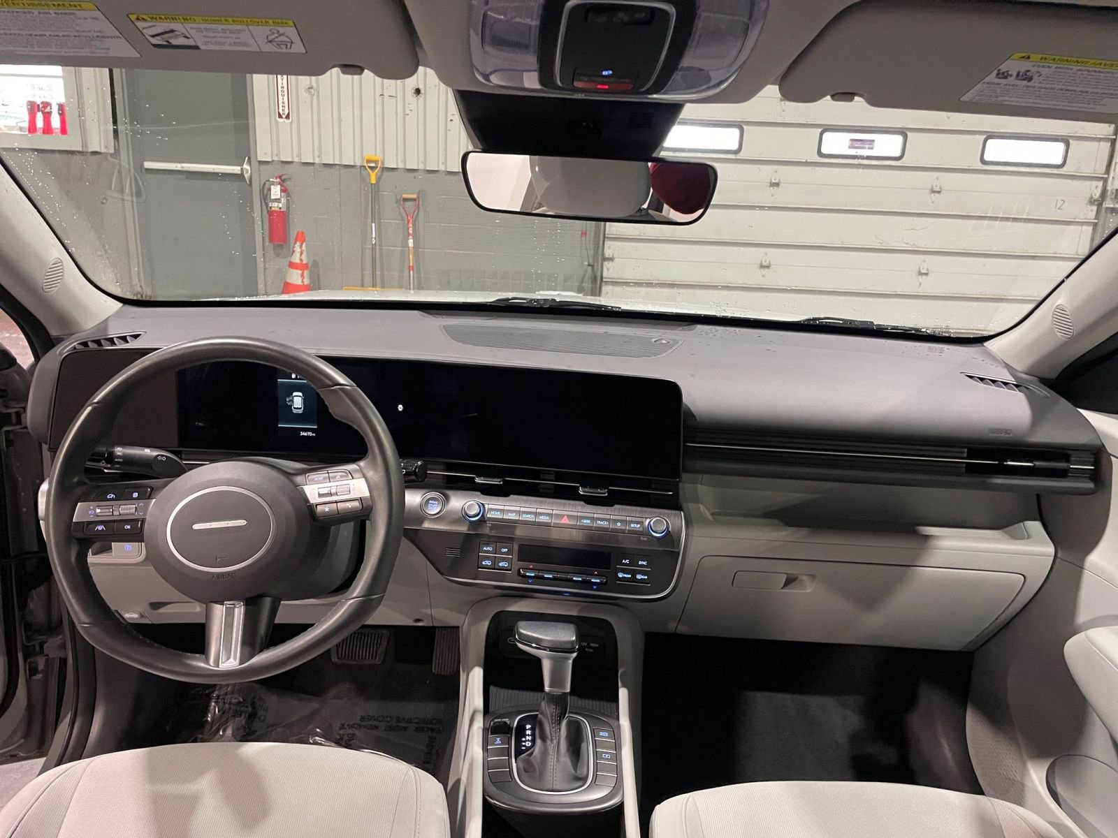 Used 2025 Hyundai Kona SEL image 34