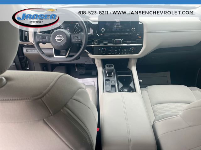 Used 2024 Nissan Pathfinder SV FWD image 19