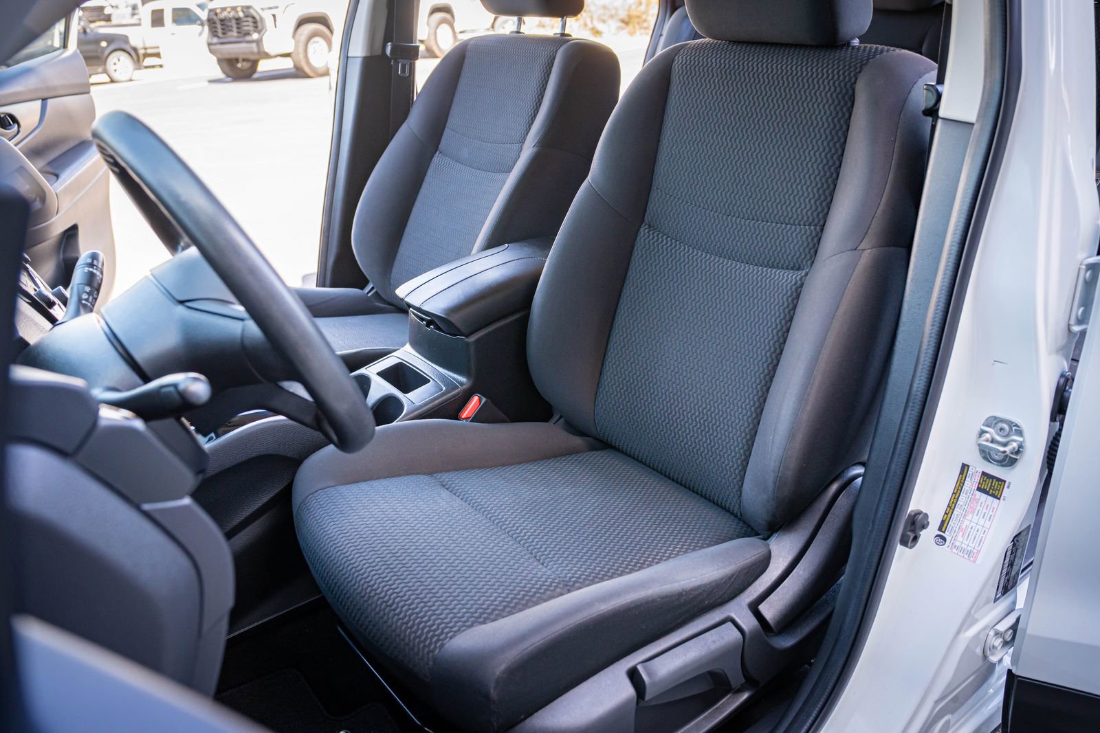 Used 2019 Nissan Rogue Sport S image 7