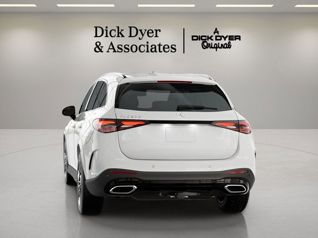 Used 2025 Mercedes-Benz GLC 300 image 13