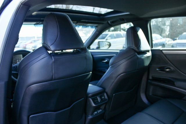 Used 2023 Lexus ES 350 F Sport w/ Accessory Package (Z2) image 34